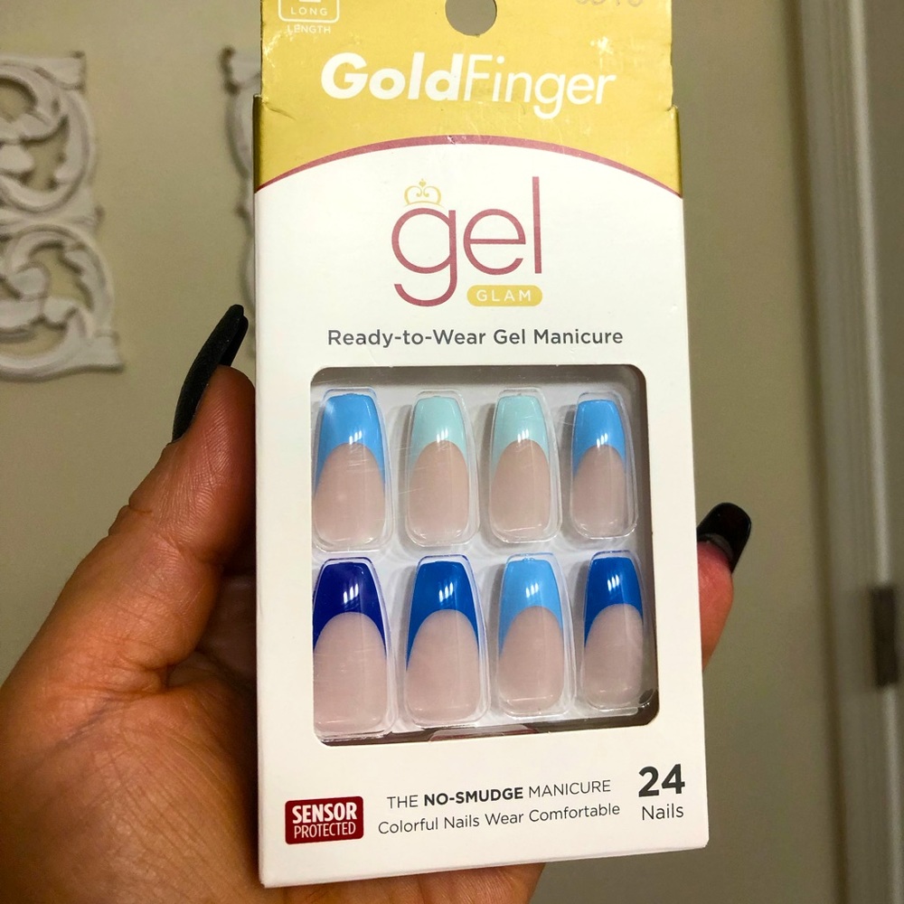 KISS GOLDFINGER GEL GLAM NAILS